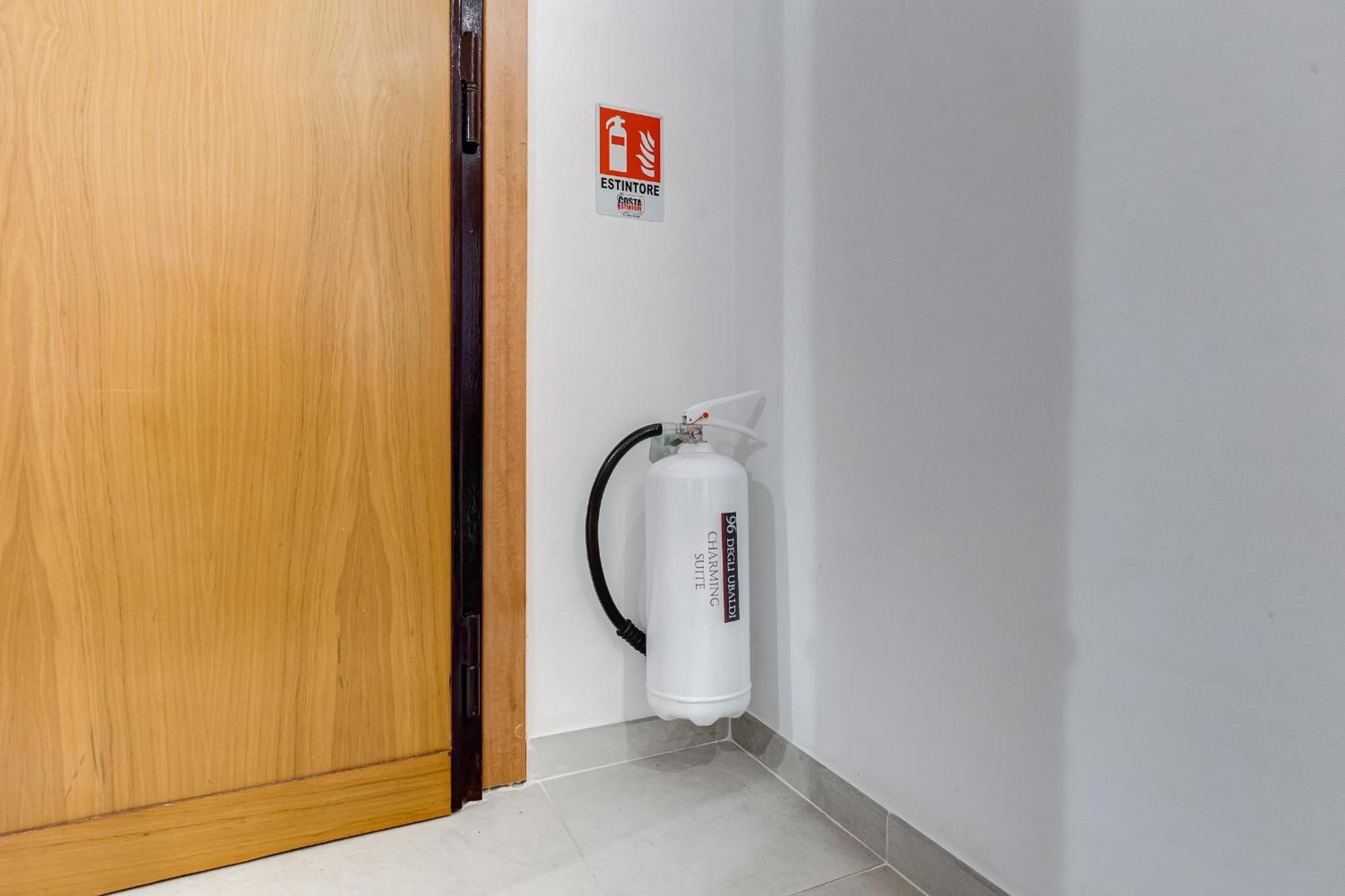 96 Degli Ubaldi Charming Suite Roma Dış mekan fotoğraf